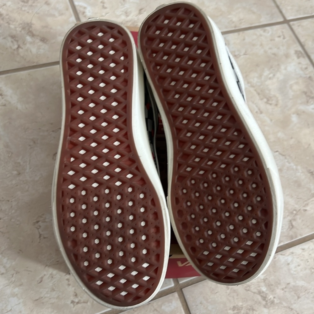 Vans Women's Comfycush Old Skool Velcro Straps, Gray, White, Red, size 5.5 - Picture 7 of 7